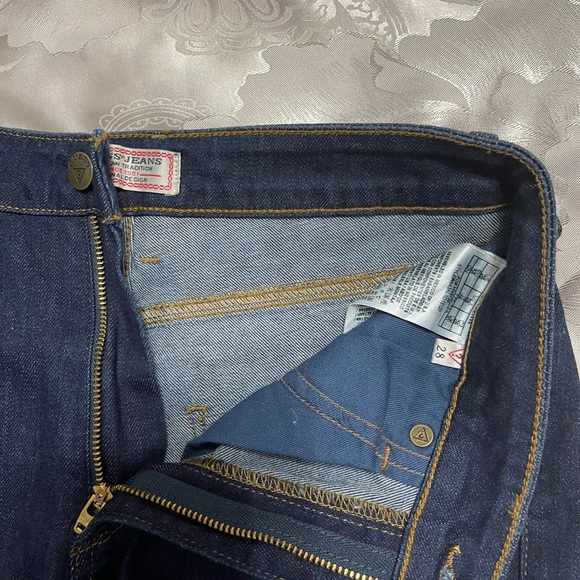 Guess High rise jean shorts - Picture 3 of 3